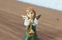 Petit ange gardien Goebel vert avec trompete