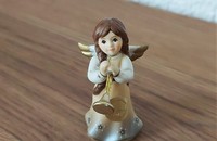 Petit ange gardien Goebel sable avec trompete