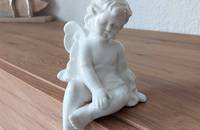 Ange blanc pour bord d'étagère