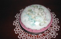 Boîte ANGE avec bordure rose
