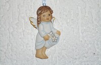 Nina & Marco ange relief blanc avec étoiles dans sa robe