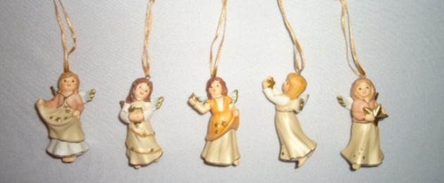 5 anges Goebel en robe champagne à suspendre 